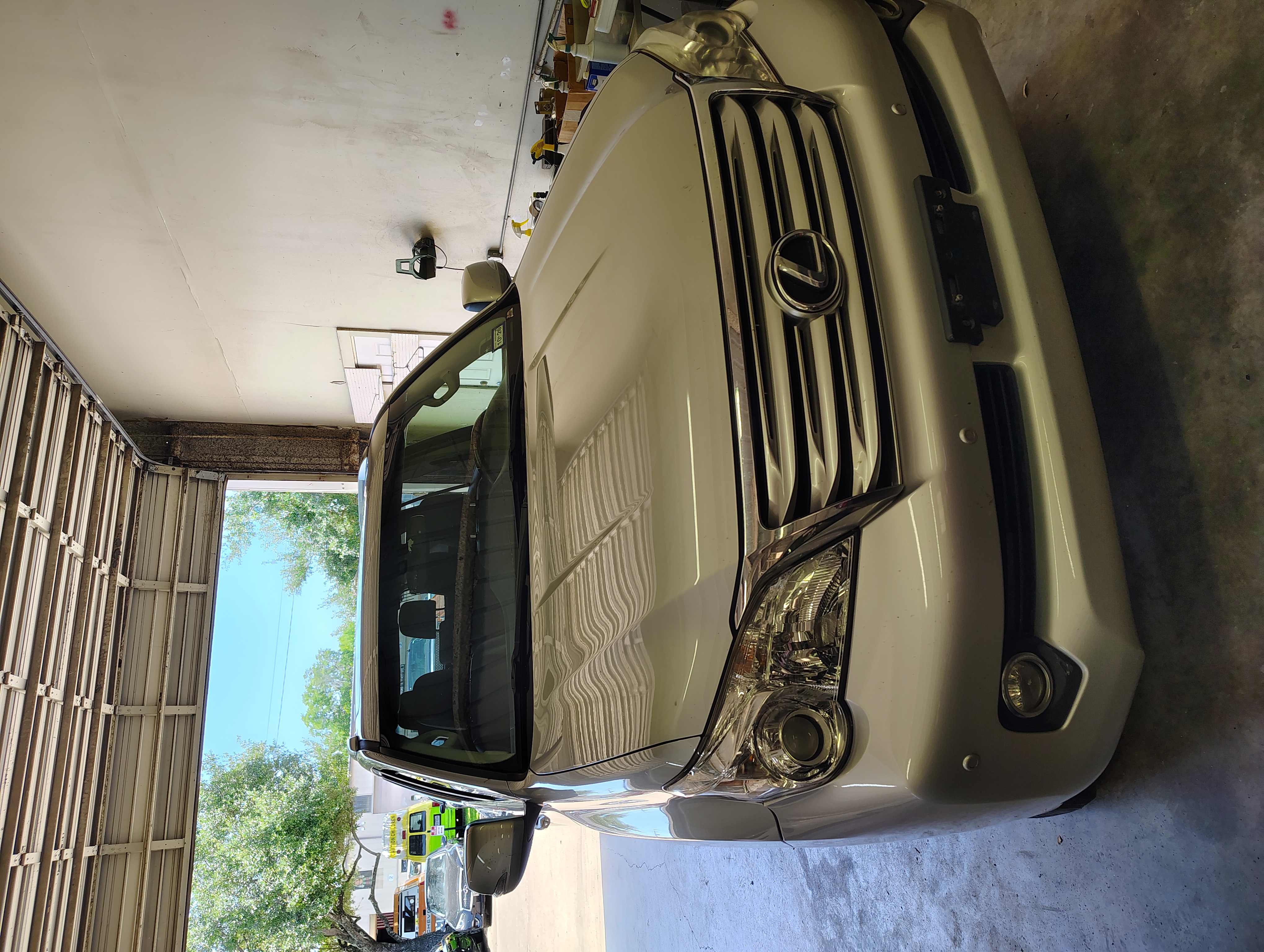 Lexus SUV bought for cash from a Houston owner who decided to sell their Lexus to a licensed dealer